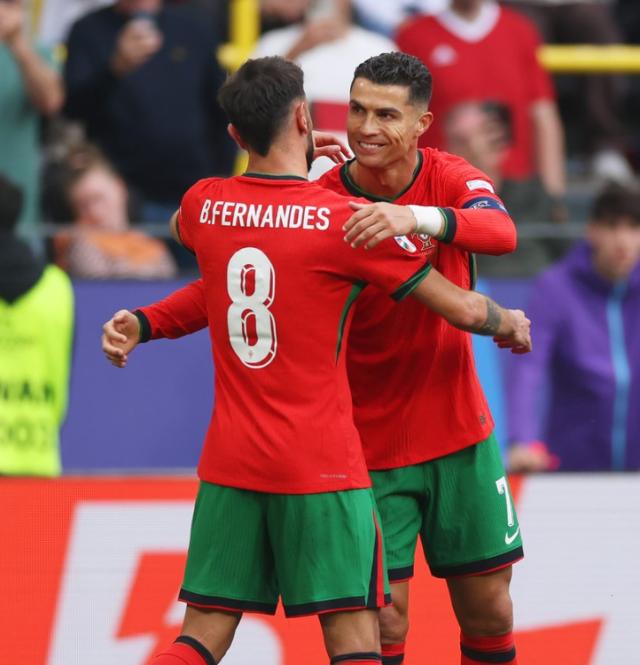 对土耳其还没进球 但C罗踢得更好 成欧洲杯助攻王